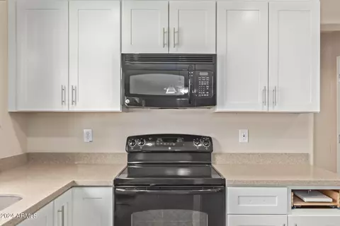 Kitchen - 4631 W Juniper Ave, Coolidge, AZ 85128 photo 5 of 5