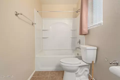 Bath - 4631 W Juniper Ave, Coolidge, AZ 85128 photo 6 of 6