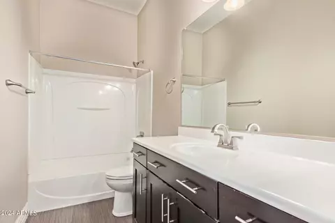 Bath - 898 E Buffalo St, Gilbert, AZ 85295 photo 6 of 7