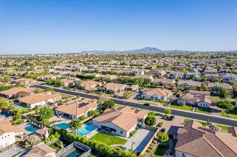 View/Area - 898 E Buffalo St, Gilbert, AZ 85295 photo 16 of 20