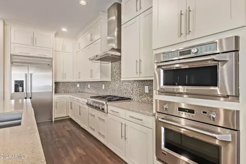 Kitchen - 898 E Buffalo St, Gilbert, AZ 85295 photo 5 of 5