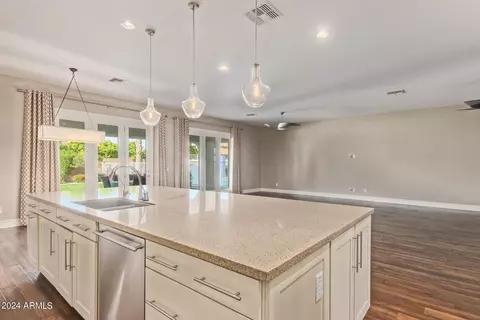 Kitchen - 898 E Buffalo St, Gilbert, AZ 85295 photo 4 of 5