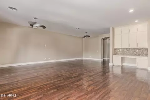 Living - 898 E Buffalo St, Gilbert, AZ 85295 photo 1 of 3