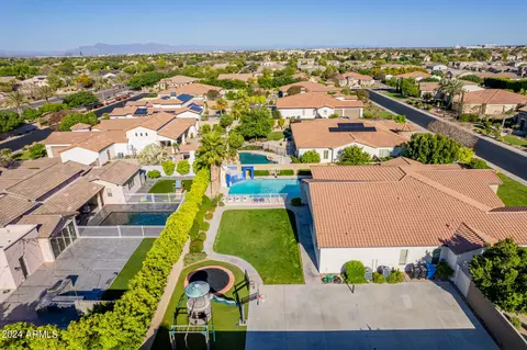 View/Area - 898 E Buffalo St, Gilbert, AZ 85295 photo 13 of 20