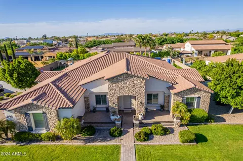 View/Area - 898 E Buffalo St, Gilbert, AZ 85295 photo 3 of 20