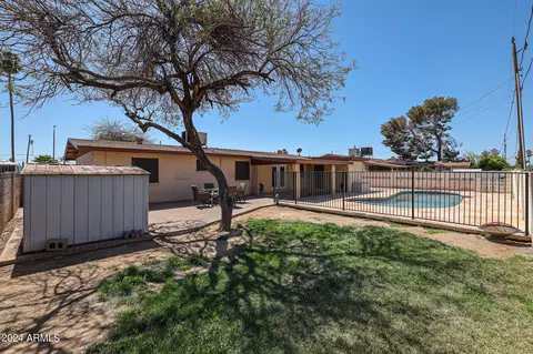 Exterior - 1920 W Eugie Ave, Phoenix, AZ 85029 photo 8 of 14