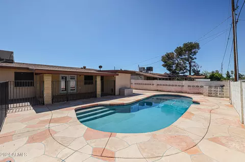 Exterior - 1920 W Eugie Ave, Phoenix, AZ 85029 photo 14 of 14