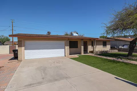 Exterior - 1920 W Eugie Ave, Phoenix, AZ 85029 photo 2 of 14