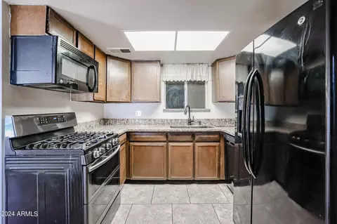 Kitchen - 1920 W Eugie Ave, Phoenix, AZ 85029 photo 1 of 4