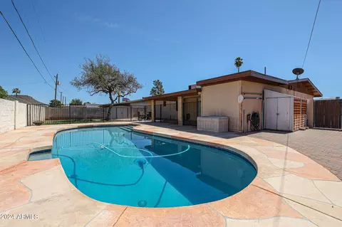 Exterior - 1920 W Eugie Ave, Phoenix, AZ 85029 photo 12 of 14