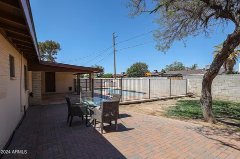 Exterior - 1920 W Eugie Ave, Phoenix, AZ 85029 photo 7 of 14