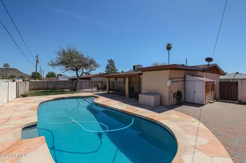 Exterior - 1920 W Eugie Ave, Phoenix, AZ 85029 photo 11 of 14