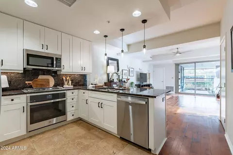 7161 E Rancho Vista Dr #4002, Scottsdale, AZ 85251