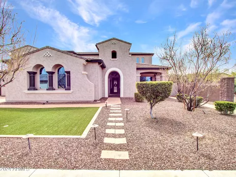 Exterior - 933 E Bridgeport Pkwy, Gilbert, AZ 85295 photo 4 of 28