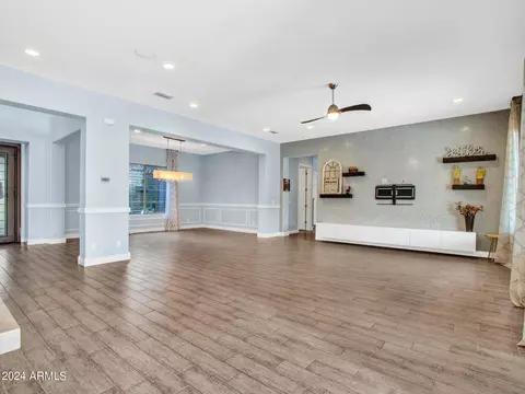 Living - 933 E Bridgeport Pkwy, Gilbert, AZ 85295 photo 3 of 7