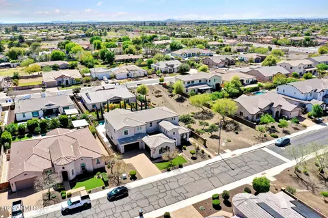 View/Area - 933 E Bridgeport Pkwy, Gilbert, AZ 85295 photo 4 of 7
