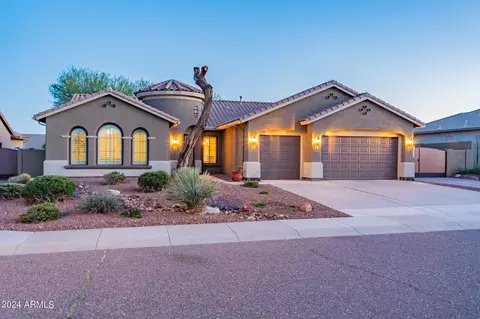 4713 W Barko Ln, New River, AZ 85087