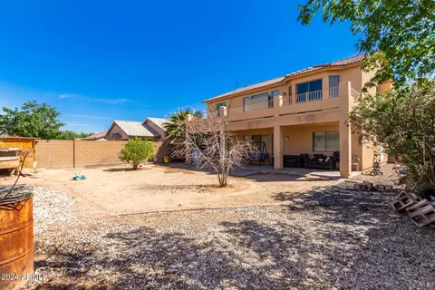 Exterior - 2936 S 73rd Ln, Phoenix, AZ 85043 photo 9 of 11