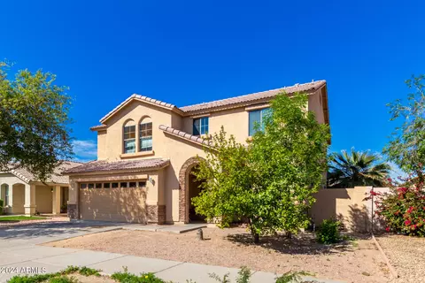Exterior - 2936 S 73rd Ln, Phoenix, AZ 85043 photo 6 of 11