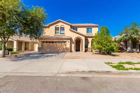 Exterior - 2936 S 73rd Ln, Phoenix, AZ 85043 photo 2 of 11