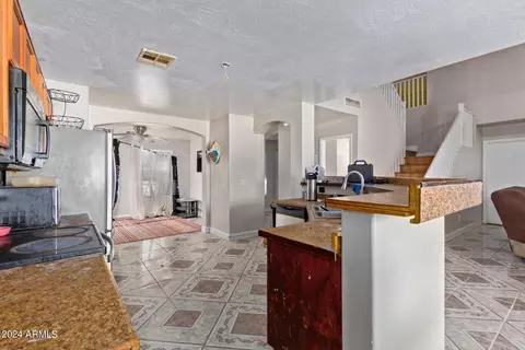 Kitchen - 2936 S 73rd Ln, Phoenix, AZ 85043 photo 1 of 3