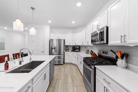 9829 E Research Ave, Mesa, AZ 85212
