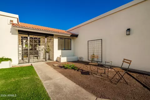 Exterior - 5347 E Sheridan St, Phoenix, AZ 85008 photo 13 of 29