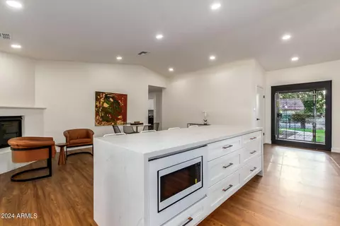 Kitchen - 5347 E Sheridan St, Phoenix, AZ 85008 photo 7 of 8