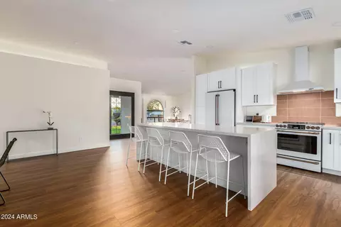 Kitchen - 5347 E Sheridan St, Phoenix, AZ 85008 photo 5 of 8