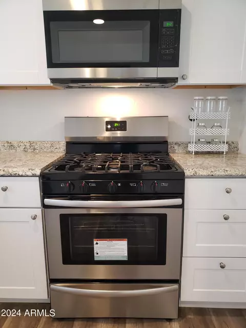 Kitchen - 806 S Sunset Dr, Snowflake, AZ 85937 photo 4 of 7