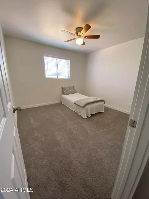Bedroom - 806 S Sunset Dr, Snowflake, AZ 85937 photo 6 of 9
