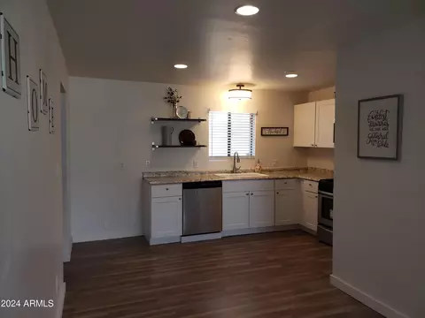 Kitchen - 806 S Sunset Dr, Snowflake, AZ 85937 photo 1 of 7