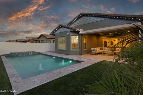 1064 E Holland Park Dr, Gilbert, AZ 85297