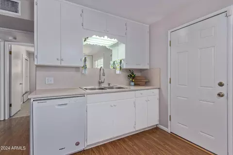 Kitchen - 1050 E Jarvis Ave, Mesa, AZ 85204 photo 3 of 3