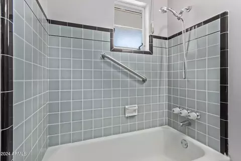 Bath - 1050 E Jarvis Ave, Mesa, AZ 85204 photo 3 of 4