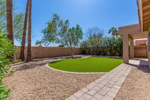 Exterior - 4233 E Raven Rd, Phoenix, AZ 85044 photo 12 of 13