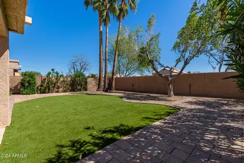 Exterior - 4233 E Raven Rd, Phoenix, AZ 85044 photo 10 of 13