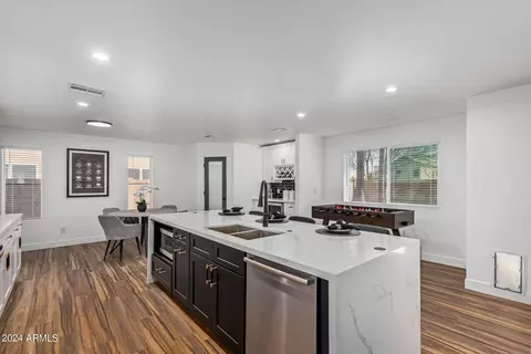 Kitchen - 4233 E Raven Rd, Phoenix, AZ 85044 photo 6 of 6