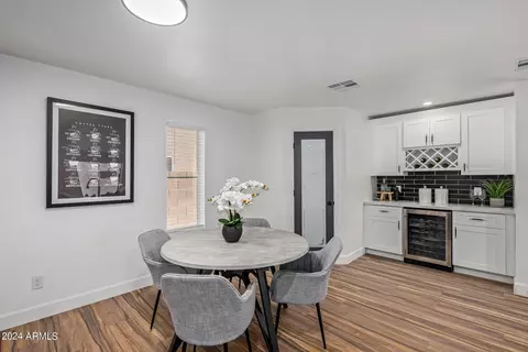 Dining - 4233 E Raven Rd, Phoenix, AZ 85044 photo 3 of 3