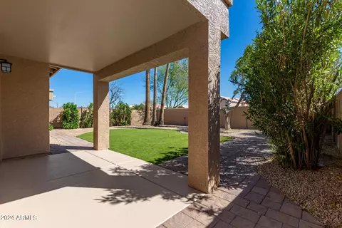 Exterior - 4233 E Raven Rd, Phoenix, AZ 85044 photo 8 of 13
