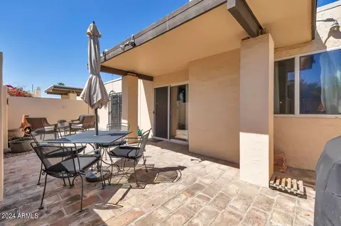 Exterior - 1237 E Palacio Dr, Phoenix, AZ 85014 photo 5 of 8