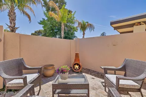 Exterior - 1237 E Palacio Dr, Phoenix, AZ 85014 photo 7 of 8