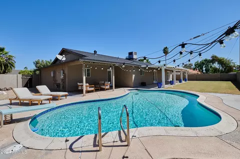 Exterior - 2849 E Beryl Ave, Phoenix, AZ 85028 photo 1 of 4