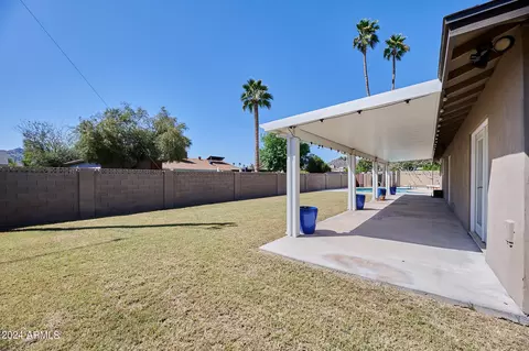 Exterior - 2849 E Beryl Ave, Phoenix, AZ 85028 photo 3 of 4