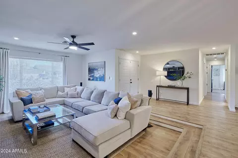 Living - 2849 E Beryl Ave, Phoenix, AZ 85028 photo 2 of 2