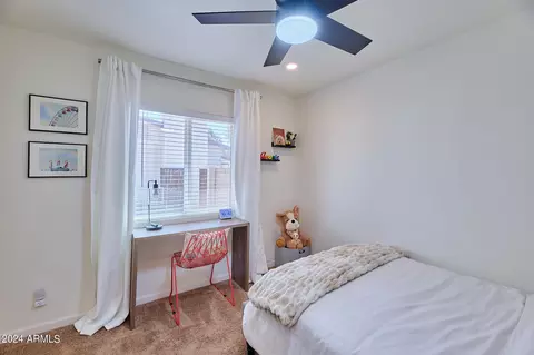 Bedroom - 2849 E Beryl Ave, Phoenix, AZ 85028 photo 4 of 9