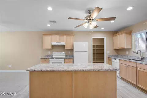 2626 S Mariposa Rd, Apache Junction, AZ 85119 photo 11