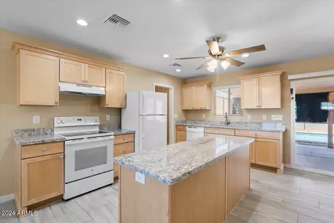 2626 S Mariposa Rd, Apache Junction, AZ 85119