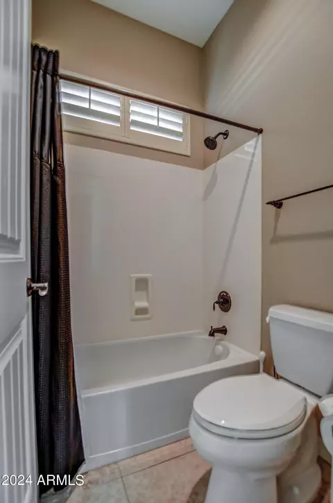 Bath - 2762 E Parkview Dr, Gilbert, AZ 85295 photo 9 of 9