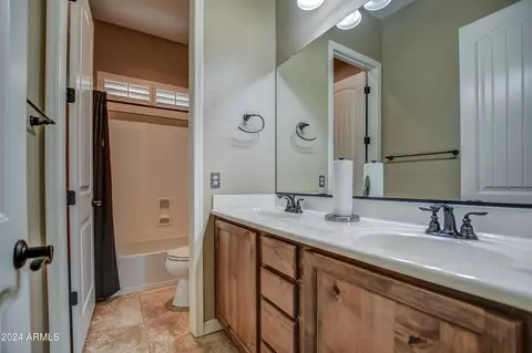 Bath - 2762 E Parkview Dr, Gilbert, AZ 85295 photo 8 of 9